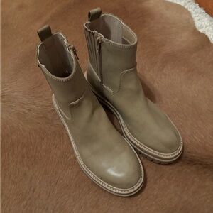 Time & Tru women’s size 7 1/2 Chelsea boot!
